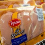 Acciones a vigilar este lunes en Wall Street: Tyson, Cummins, Ford y más