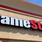 GameStop cae tras anunciar oferta privada y compra de Bitcoin como activo de reserva