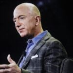 Por qué Jeff Bezos puede salir fortalecido tras la disputa entre Trump y Elon Musk