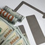 Índice del dólar cae bajo soporte clave y anticipa nueva fase bajista