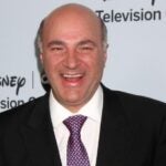 Kevin O’Leary advierte: No gastes tu primer gran sueldo, inviértelo bien