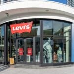 5 acciones en el foco este viernes: LEVI, ETWO, PSMT, WDFC y FEIM