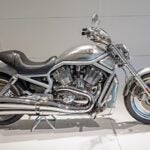 Harley-Davidson cae en ventas y beneficios, pero sus acciones suben por acuerdo con KKR y recompra masiva
