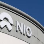 Acciones de NIO repuntan con el debut del SUV ES8 en salas de exposición chinas