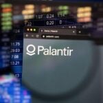 Palantir sube al radar: Jim Cramer vincula su potencial al rally de MongoDB