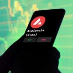 Avalanche (AVAX) dispara su valor mientras crece el interés institucional en la criptomoneda