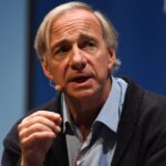 Ray Dalio advierte sobre deudas y recomienda diversificación ante tiempos inciertos