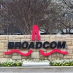 Broadcom sube en bolsa tras alianza con OpenAI para aceleradores de IA