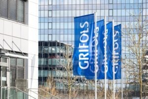 Acciones de Grifols caen pese a triplicar beneficios: el mercado duda de su crecimiento