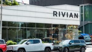 Las acciones de Rivian suben con fuerza tras nuevo plan de compensación estilo Elon Musk