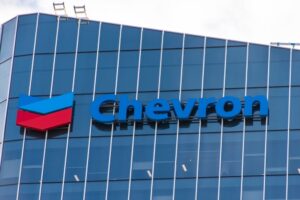 Chevron proyecta más beneficios y flujo de caja hasta 2030 tras integrar Hess