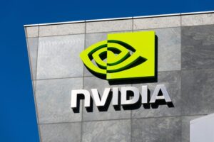 Las acciones de Nvidia suben más de un 5%; Aquí hay 20 acciones que se mueven en premercado