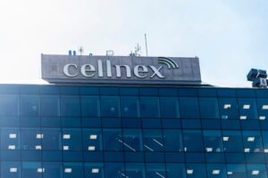 Cellnex Telecom amplía potencial alcista pese a la corrección del 17 % en 2025