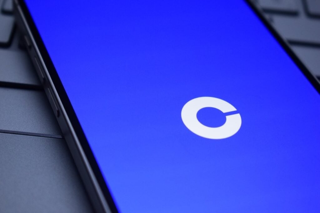 Bitcoin se estanca mientras Coinbase advierte un mercado cripto dominado por tensiones geopol�ticas | Benzinga Espa�a 