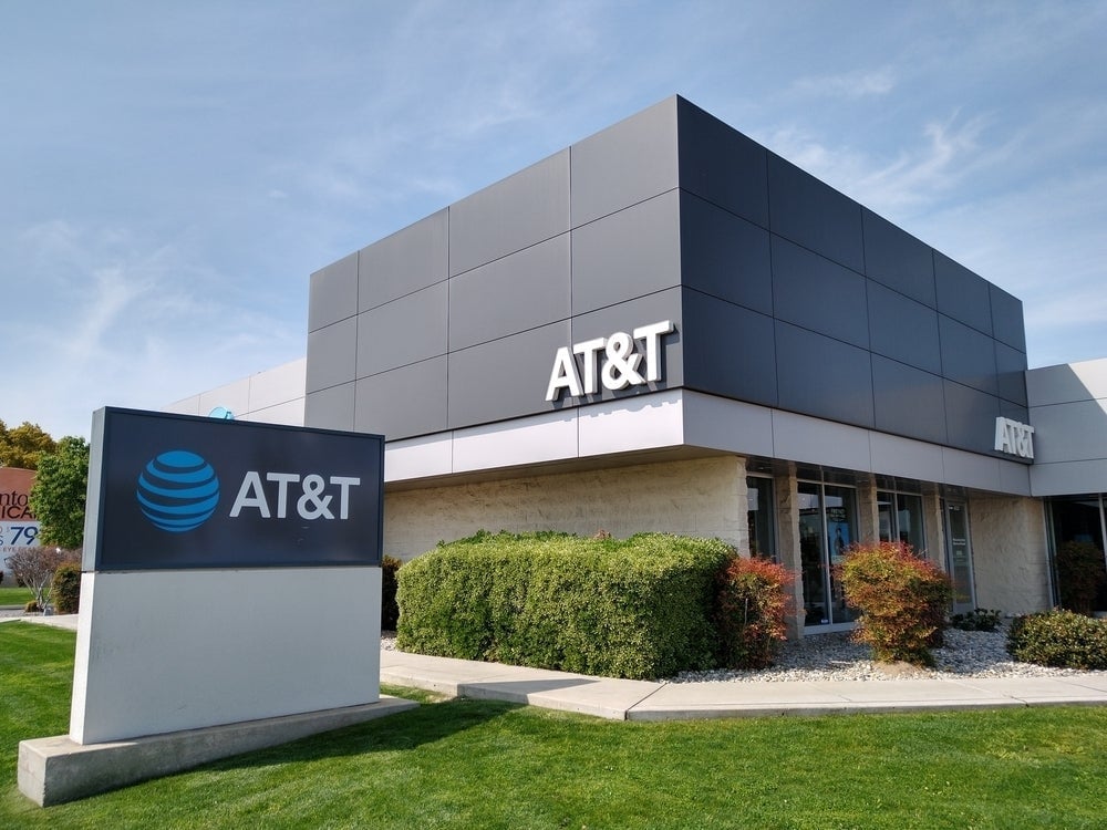 Acciones de AT&T intentan recuperarse tras una fuerte caída Acciones de AT&T intentan recuperarse tras una fuerte caída