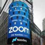 Fine del mito Zoom: dopo il crollo in Borsa arrivano anche i downgrade