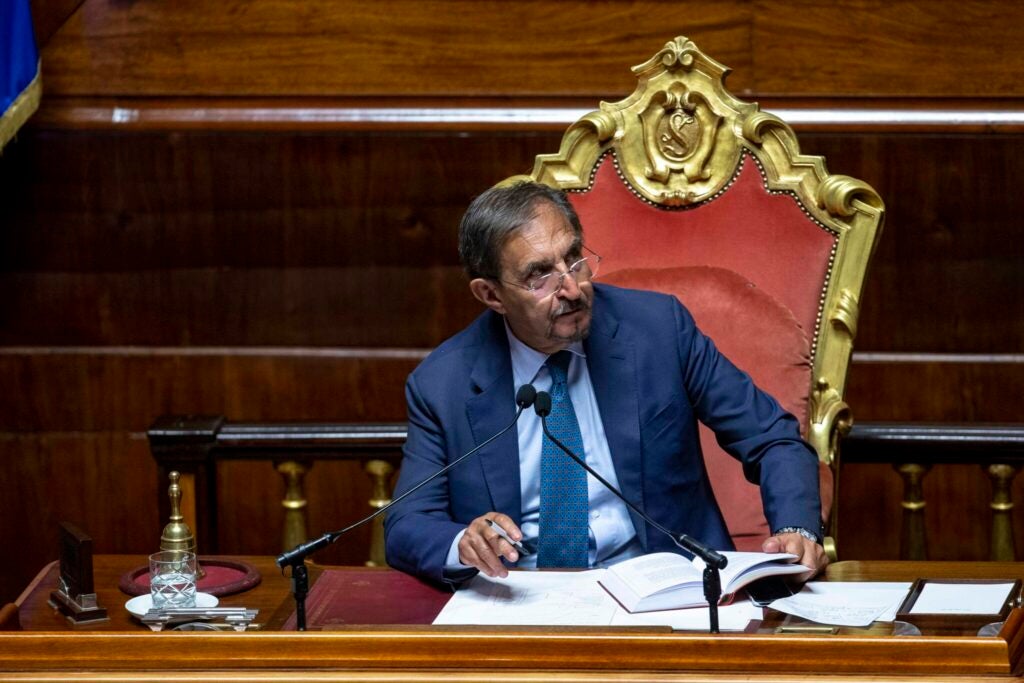 La Russa presidente del Senato, Piazza Affari apprezza e lo spread continua a scendere