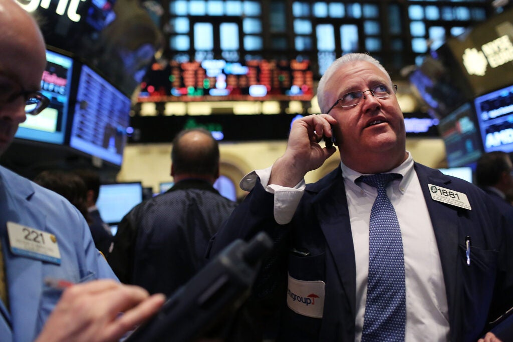 Wall Street in positivo su speranze Fed più morbida, Europa sopra i minimi