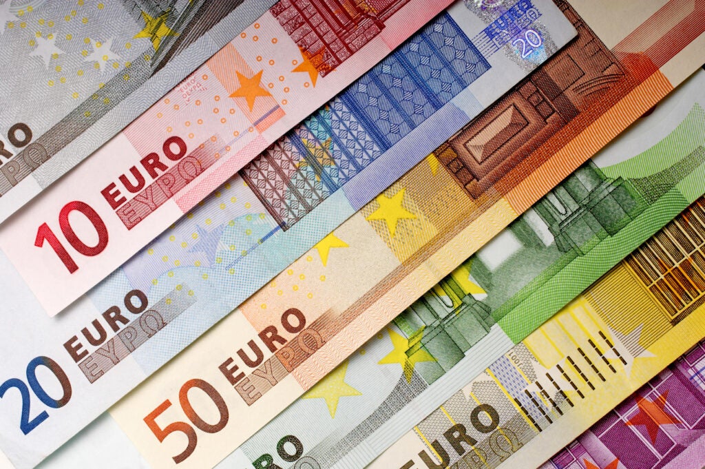 L’euro recupera la parità sul dollaro