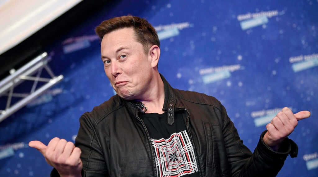 Il bonus da 56 miliardi di dollari di Elon Musk finisce in tribunale