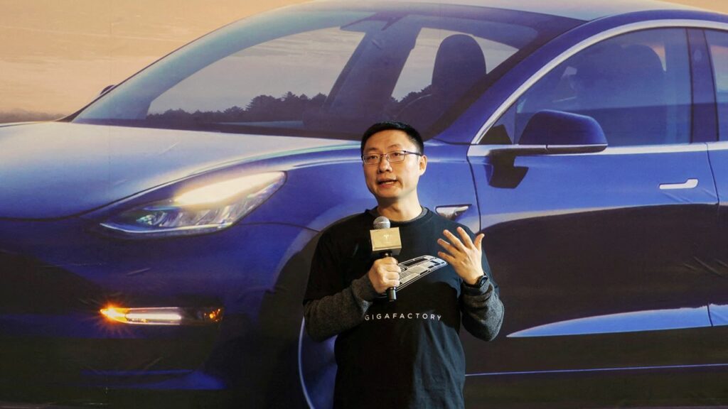 Il cinese Tom Zhu è il nuovo numero 2 di Tesla dopo Elon Musk<span class=