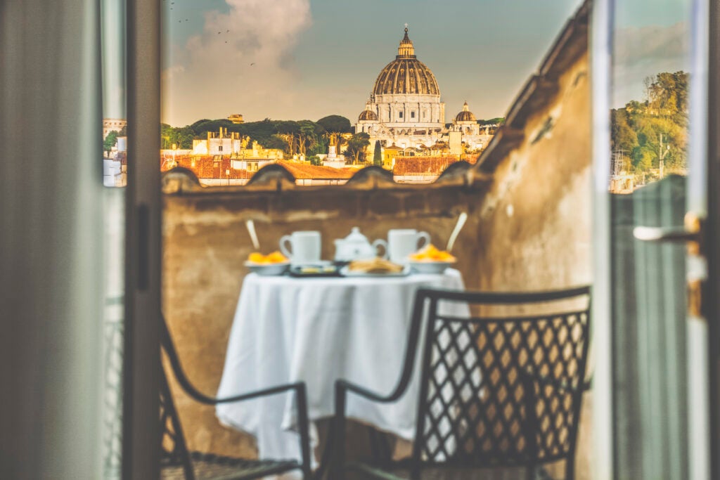 Gli hotel di lusso battono la crisi