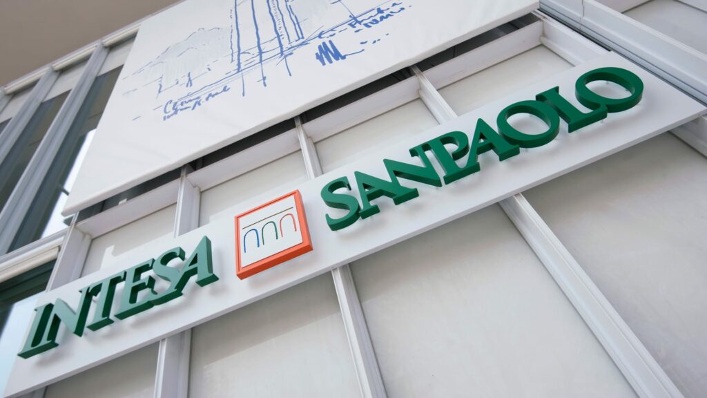 Intesa revoca il mandato di rappresentanza ad Abi per il rinnovo del contratto dei bancari