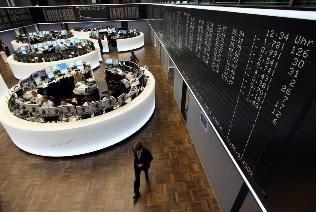 Le Borse europee peggiorano nel finale appesantite dalle vendite sui bancari