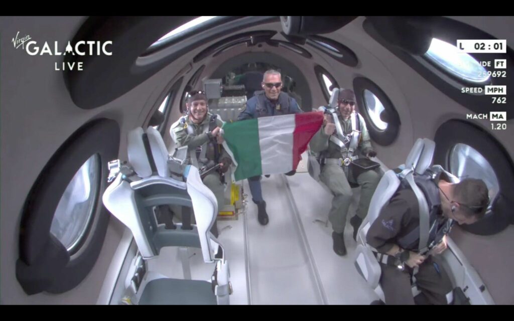 Partito primo volo spaziale commerciale di Virgin Galactic con Aeronautica Militare Italiana