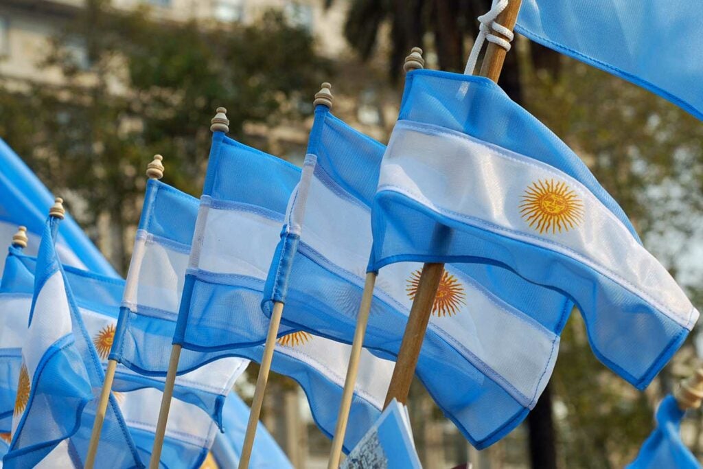 Argentina, come evitare un nuovo fallimento? Per RBC BlueBay “fermando la spesa eccessiva”