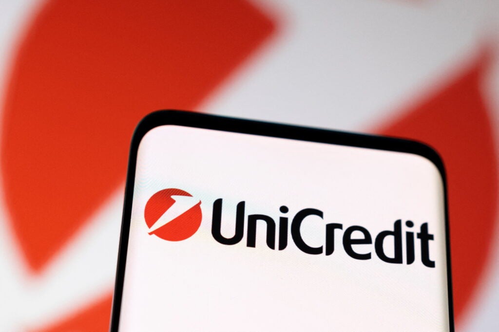 UniCredit si espande in Romania: acquisita Alpha Bank