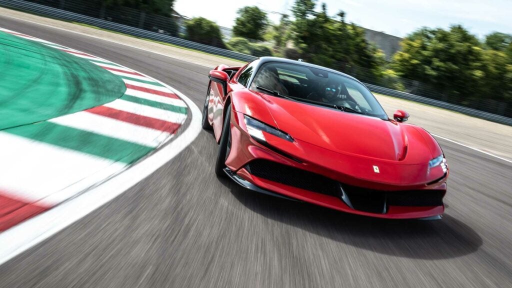 Il titolo Ferrari vola a Piazza Affari dopo utili sopra le stime e previsioni positive