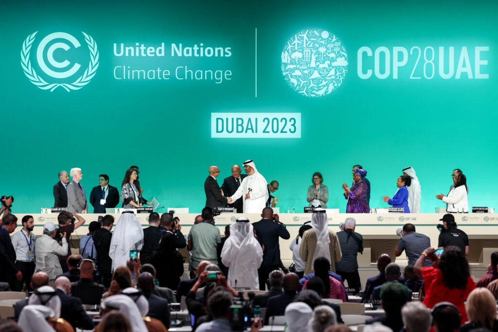 Primo importante risultato per COP28: via libera al fondo per compensare i danni climatici