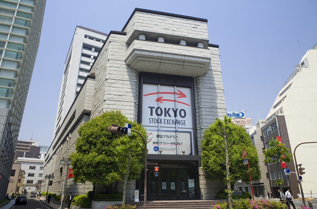 La Borsa di Tokyo segna nuovi record e chiude sopra i 40mila punti