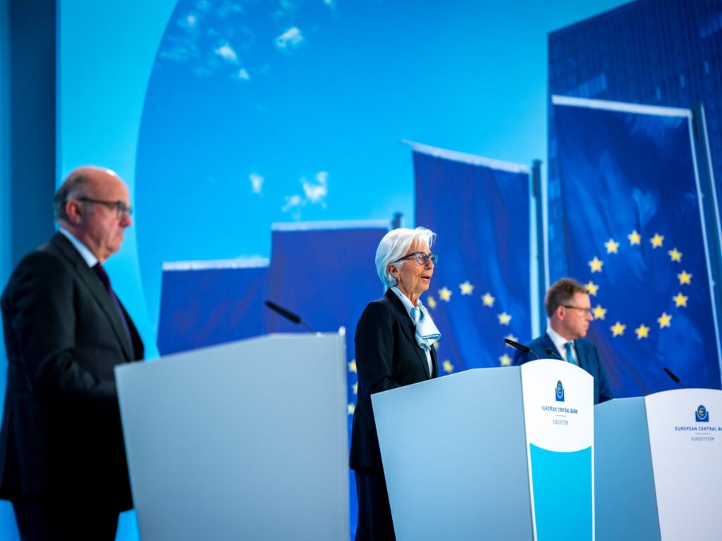 Lagarde: “Nel Consiglio Bce si è discusso di tagliare i tassi oggi, ma vedremo a giugno”