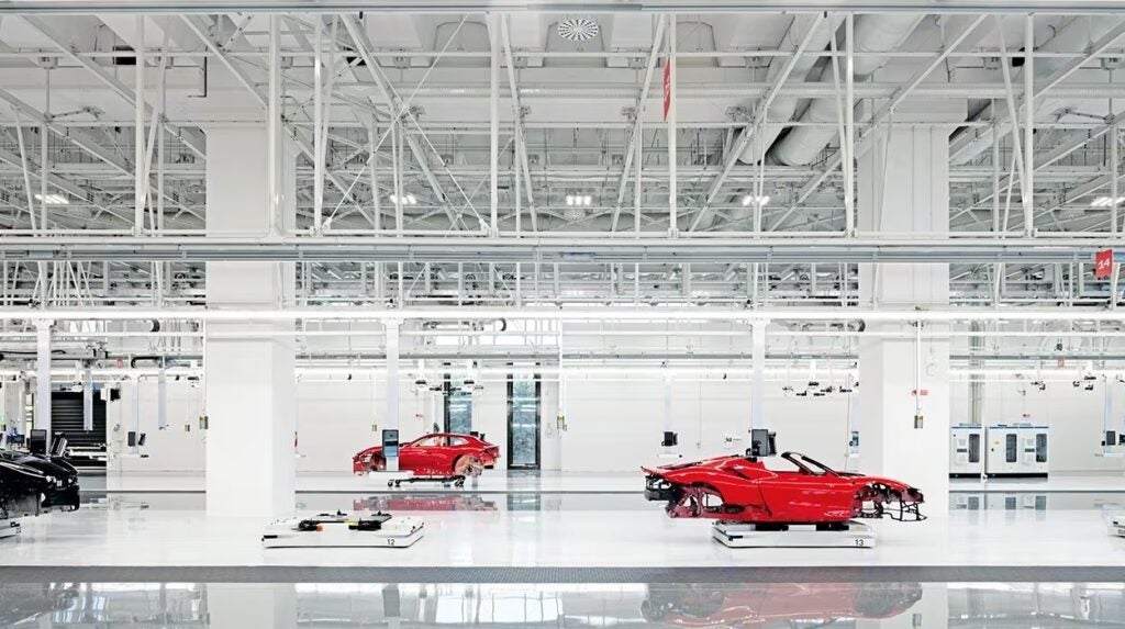 Ferrari inaugura l’e-building, la fabbrica delle super car che guarda al futuro