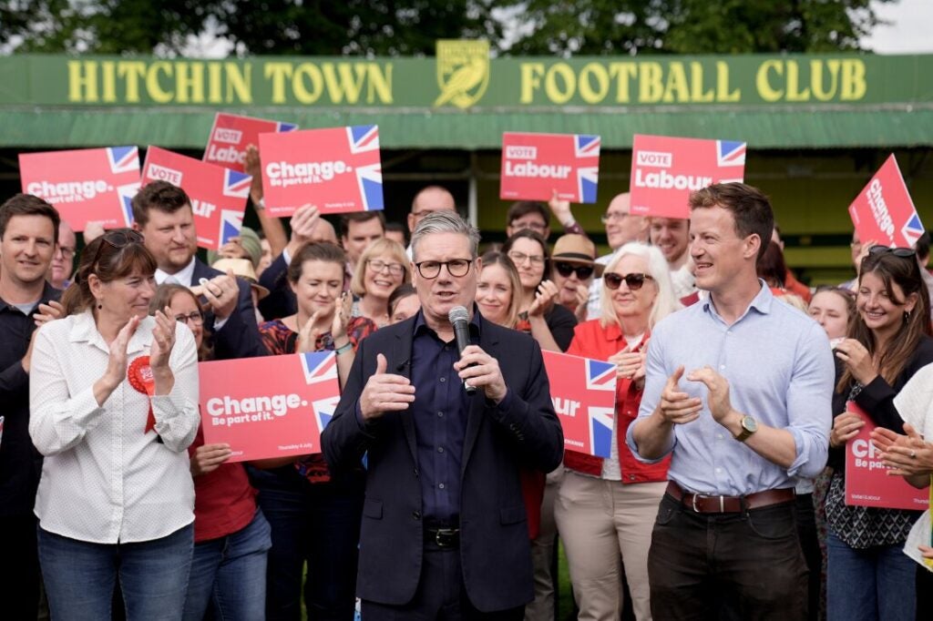 Trionfo Labour in Gran Bretagna, sterlina e azionario inglese in rialzo