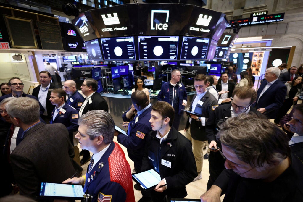 Wall Street alle prese con le incertezze su Big Tech e elezioni Usa