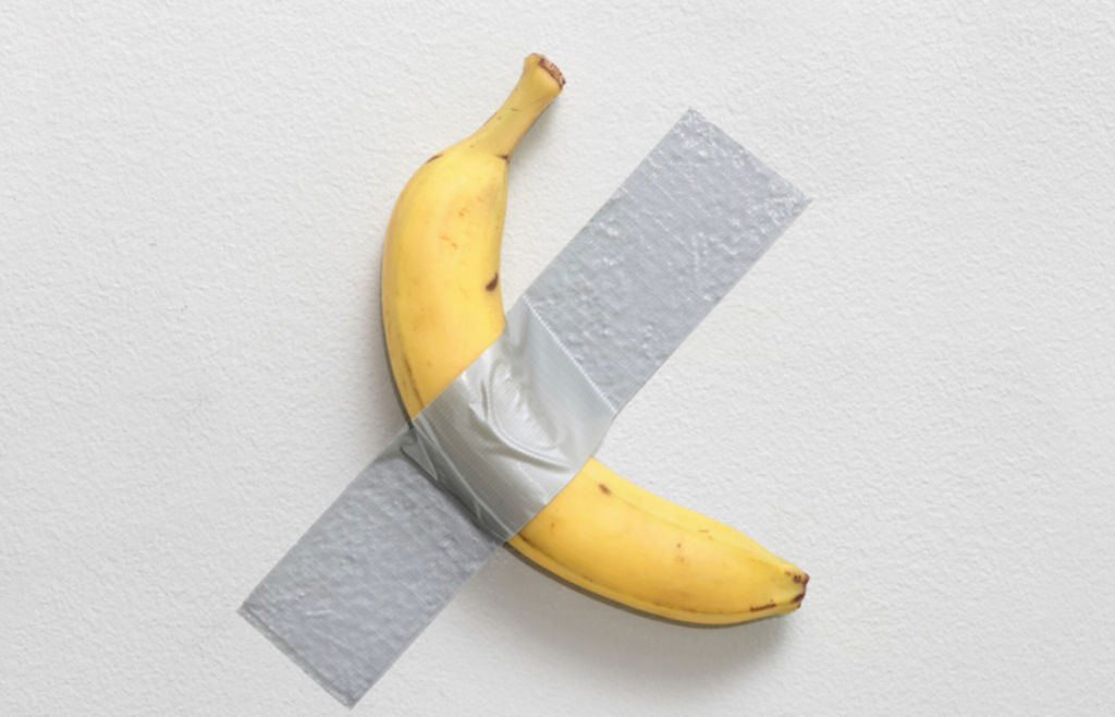 L’iconica banana di Cattelan torna all’asta: ecco quanto è valutata