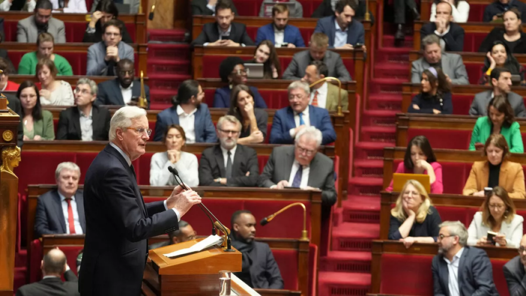 Francia, cade il governo Barnier: votata la mozione di sfiducia