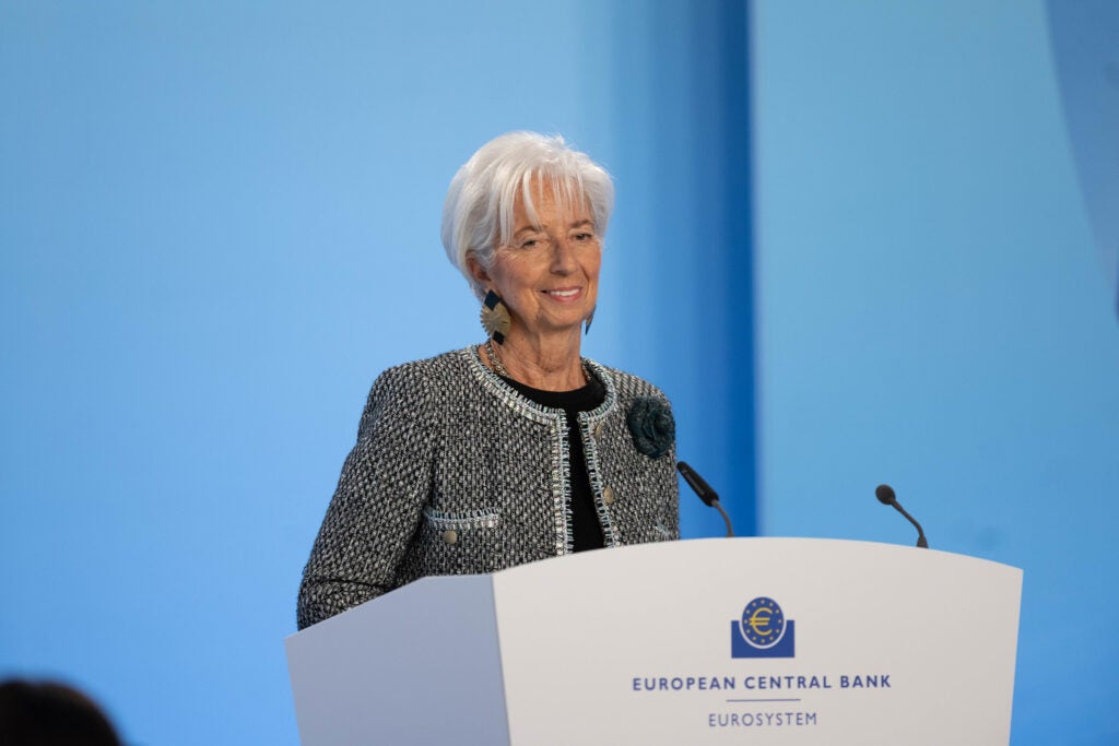 Lagarde (Bce): ”Prevediamo di tagliare ancora i tassi di interesse”