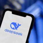 La cinese DeepSeek supera ChatGPT e spaventa le Big Tech a Wall Street