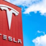 Tesla: Kimbal Musk vende le sue azioni – È un segnale d’allarme per gli investitori?