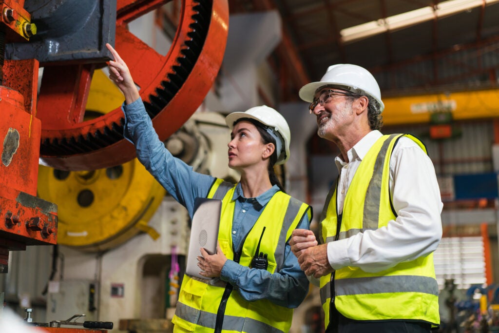 I lavoratori over 50 sono raddoppiati in Italia: ecco perché le aziende li cercano sempre di più