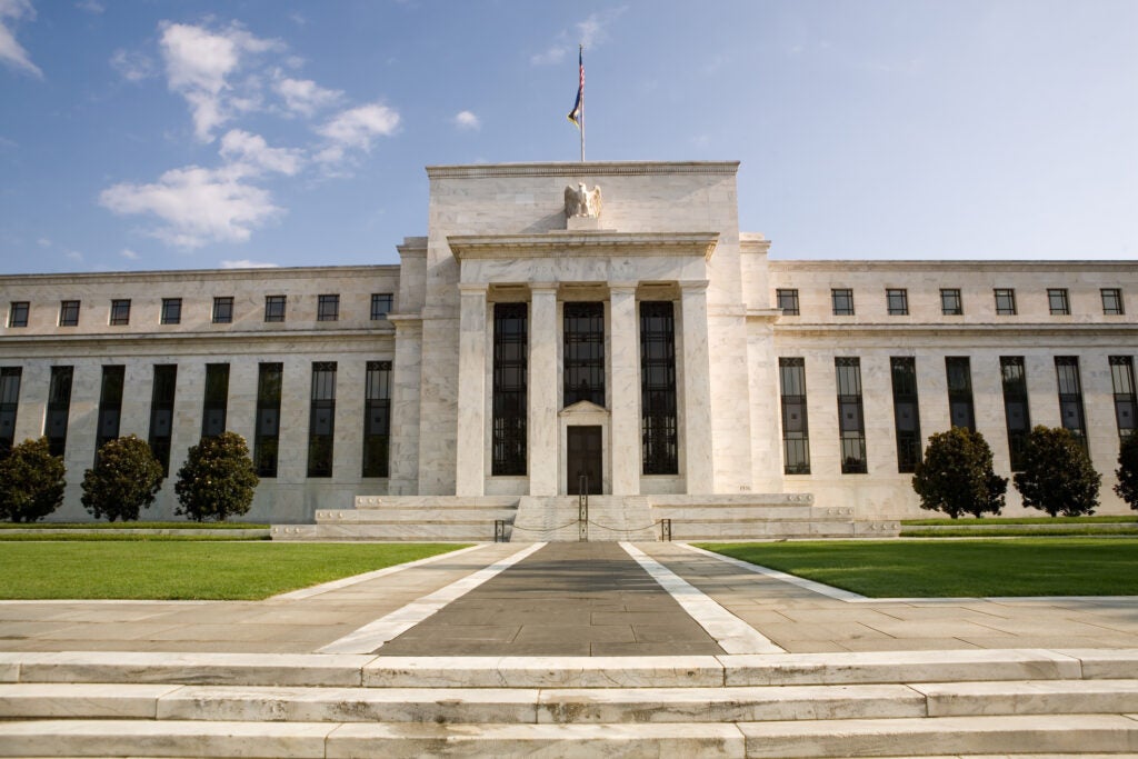 Schroders prevede che la Fed resterà in pausa sui tassi per tutto il 2025
