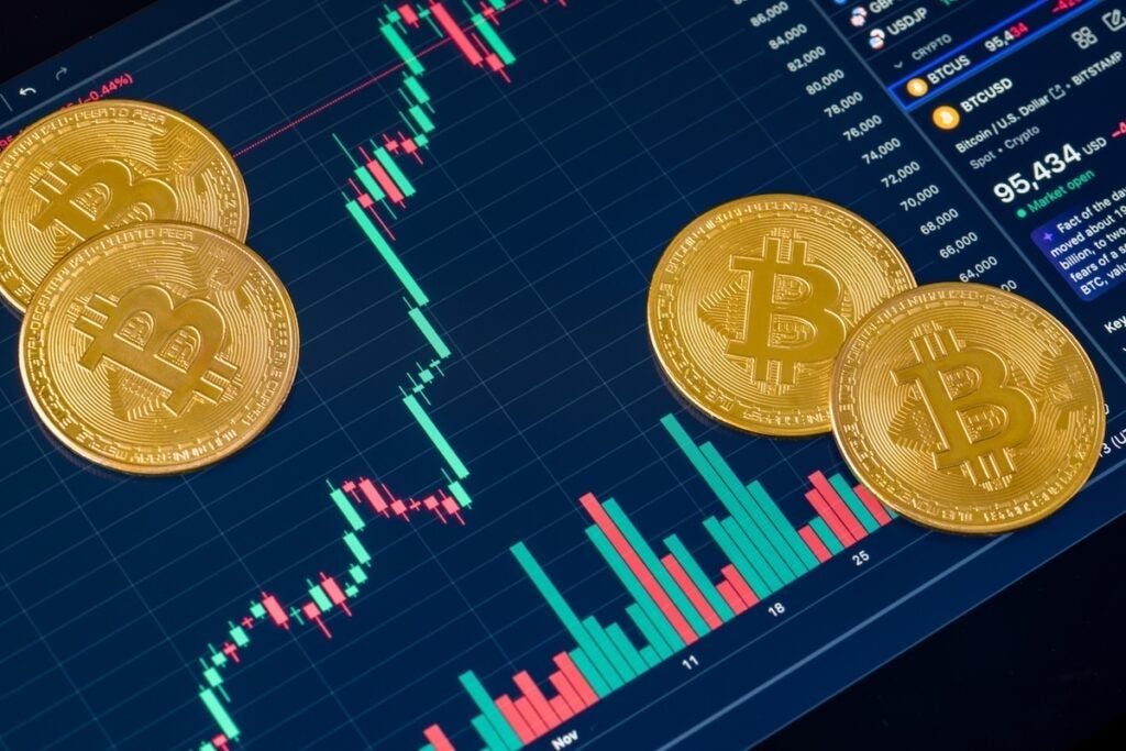 Bitcoin sopra i 1.000 mentre XRP e DOGE fanno meglio di ETH Bitcoin sopra i 1.000 mentre XRP e DOGE fanno meglio di ETH