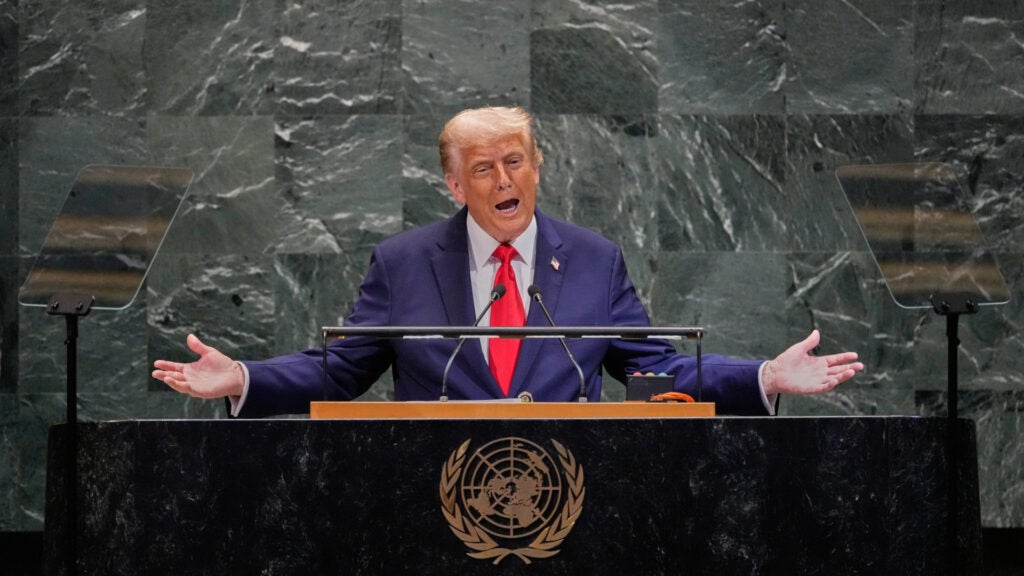 Trump annuncia nuovi dazi, ma le Borse Ue non ci credono e aprono in rialzo