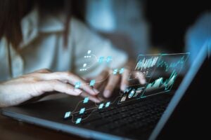 Problemi per Cloudflare e caos online: X, PayPal e ChatGPT tra i siti offline