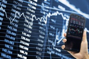 Venerdì di trimestrali: ABM Industries e G-III Apparel sotto la lente di Wall Street