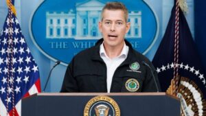 トランプ政権、中間選挙前に自動車価格引き下げの手段として排出ガス規制の緩和を推進：報道